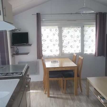 Camping Aire Du Gros Pre Lesseux Luaran gambar